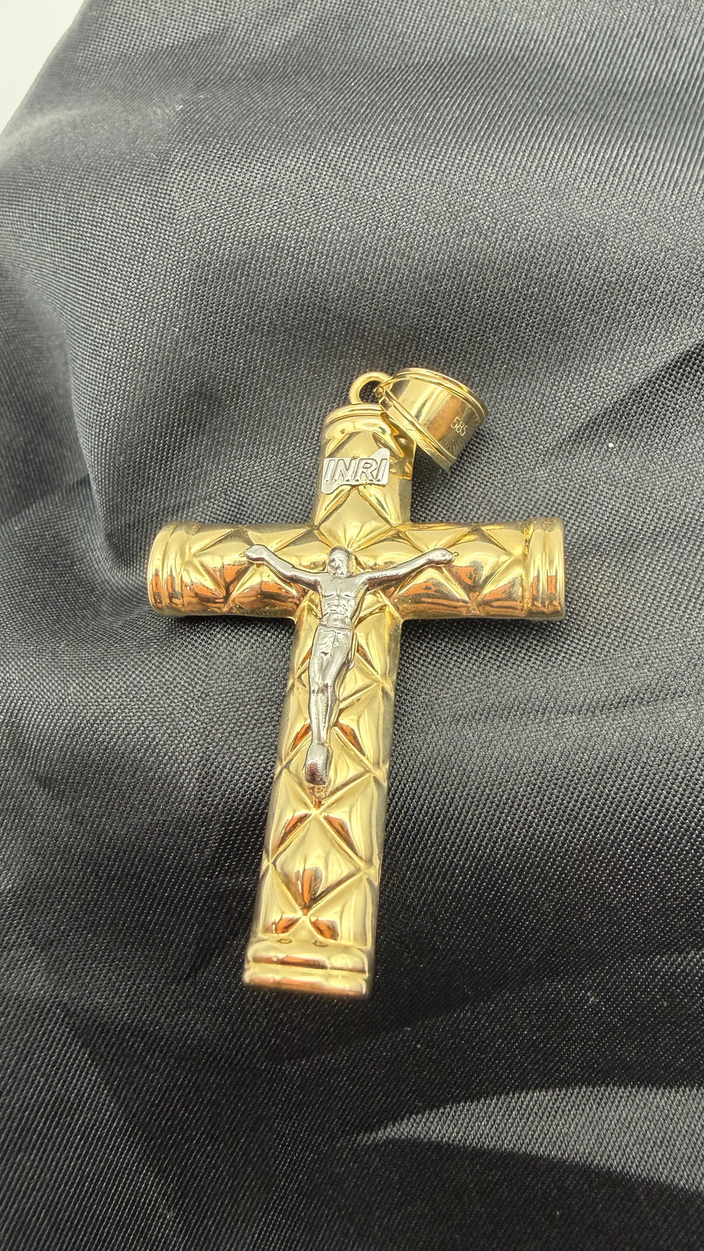 14K Gold Crucifix Pendant | Diamond Cut | White Gold Christ | 3.70g | Evergold Miami