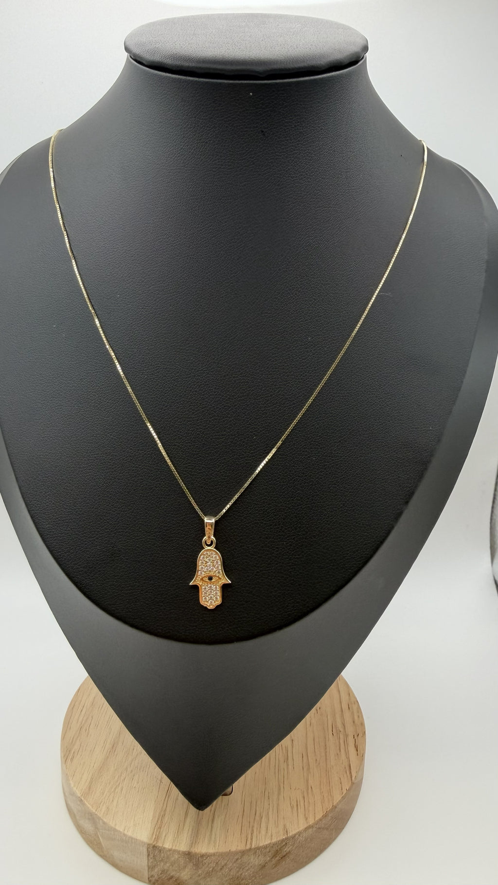 14K Solid Gold Hamsa Hand Pendant Necklace 18"