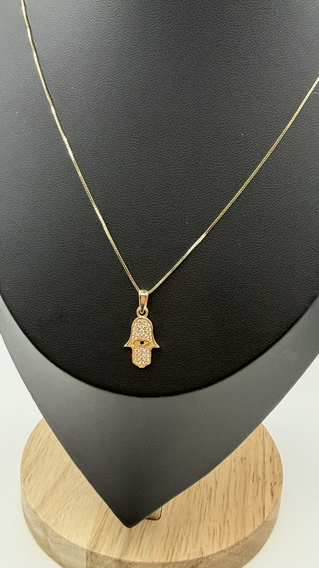 14K Solid Gold Hamsa Hand Pendant Necklace 18"