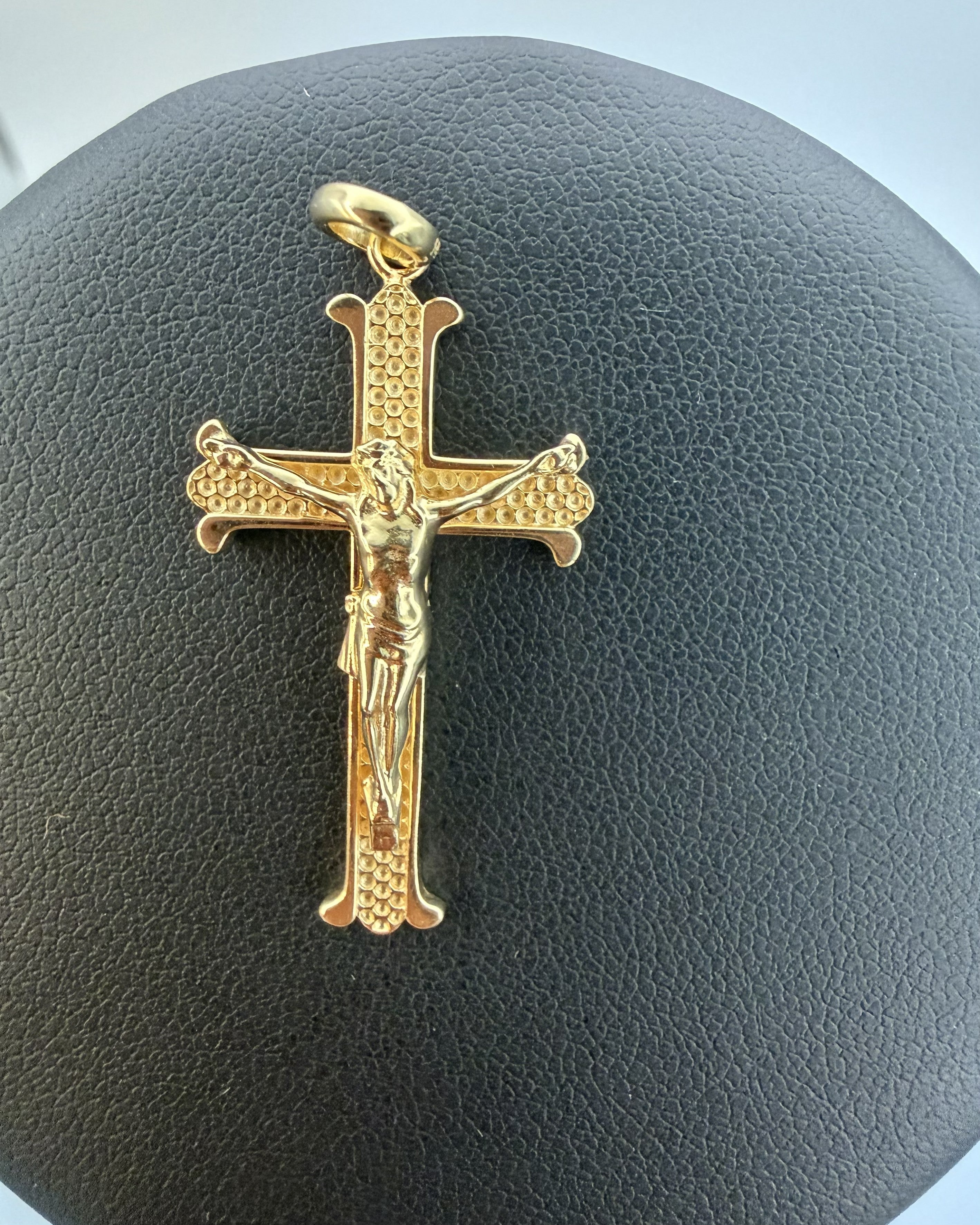 14K Solid Gold Crucifix Pendant – 31.75mm