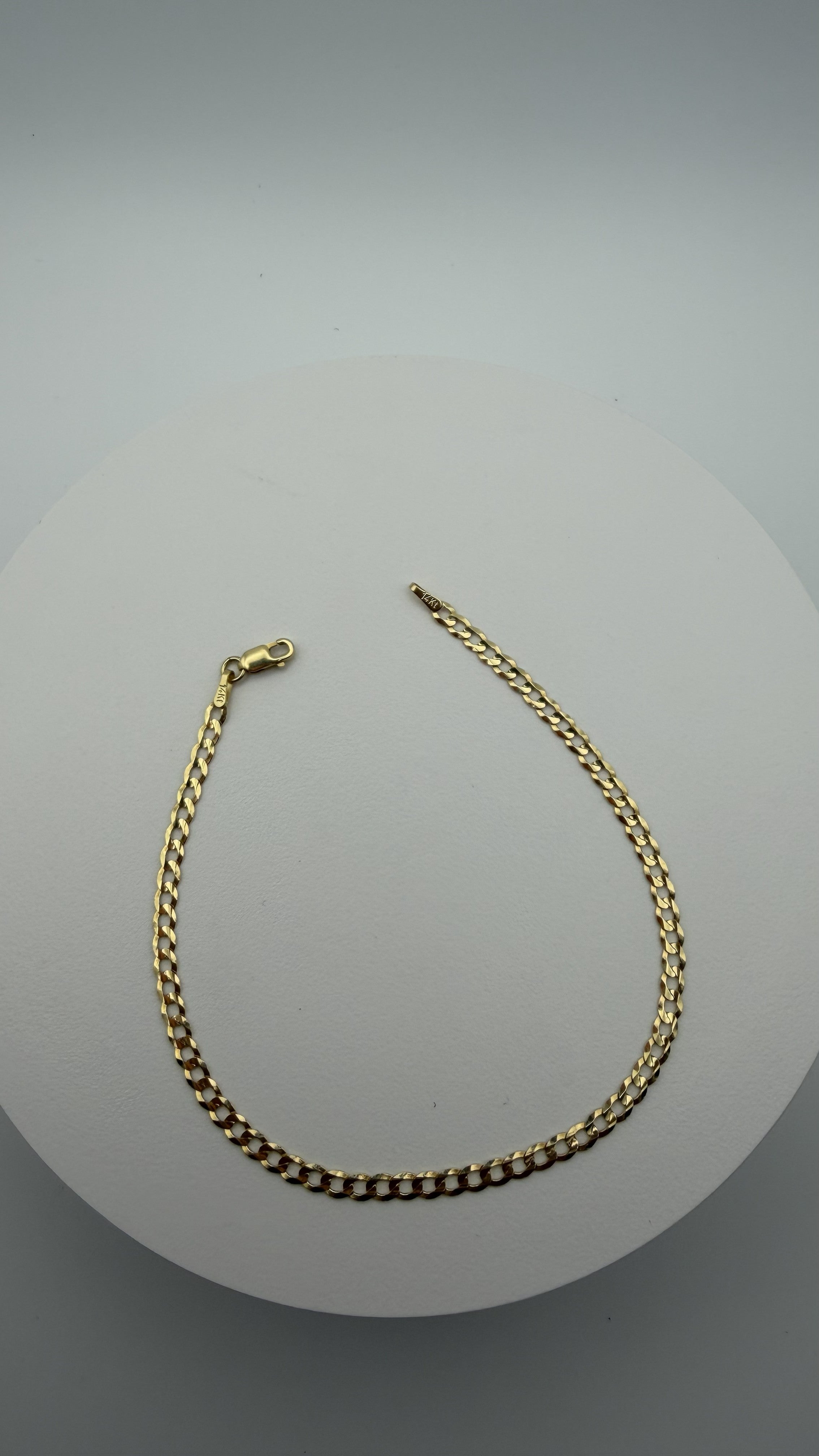 14K Solid Gold Diamond Cut Bracelet – 8" | 2.4mm