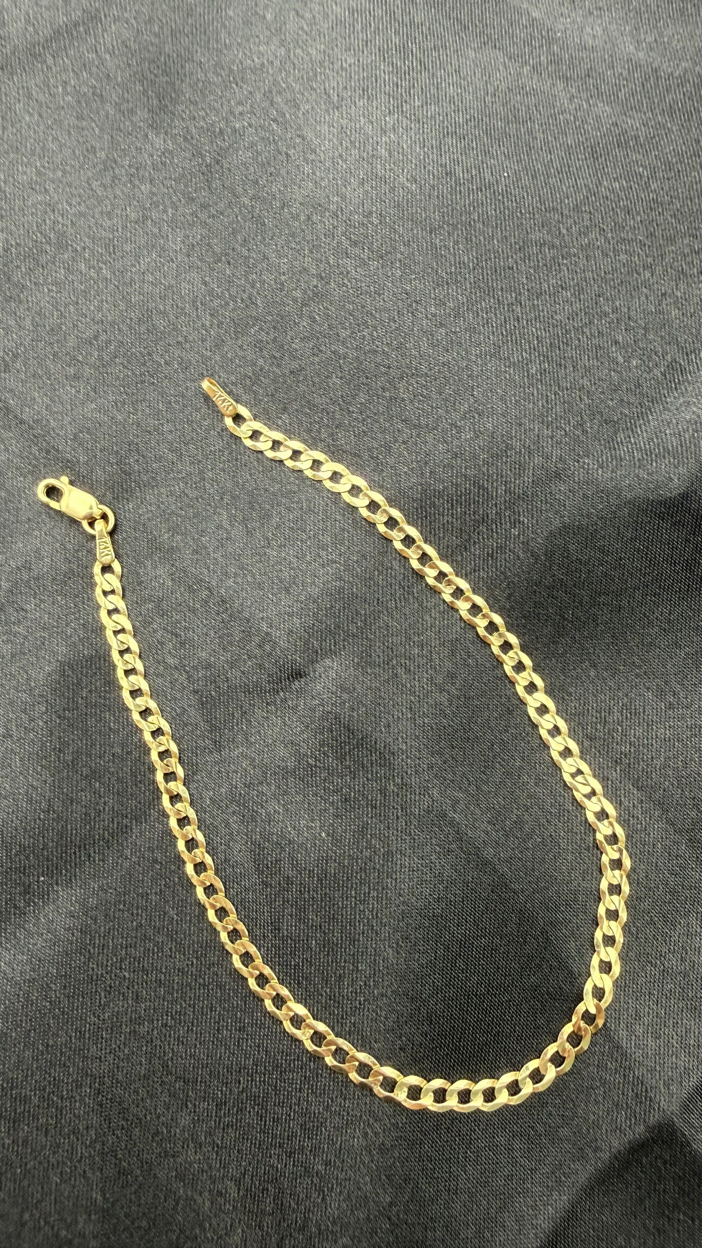 14K Solid Gold Diamond Cut Bracelet – 8" | 2.4mm