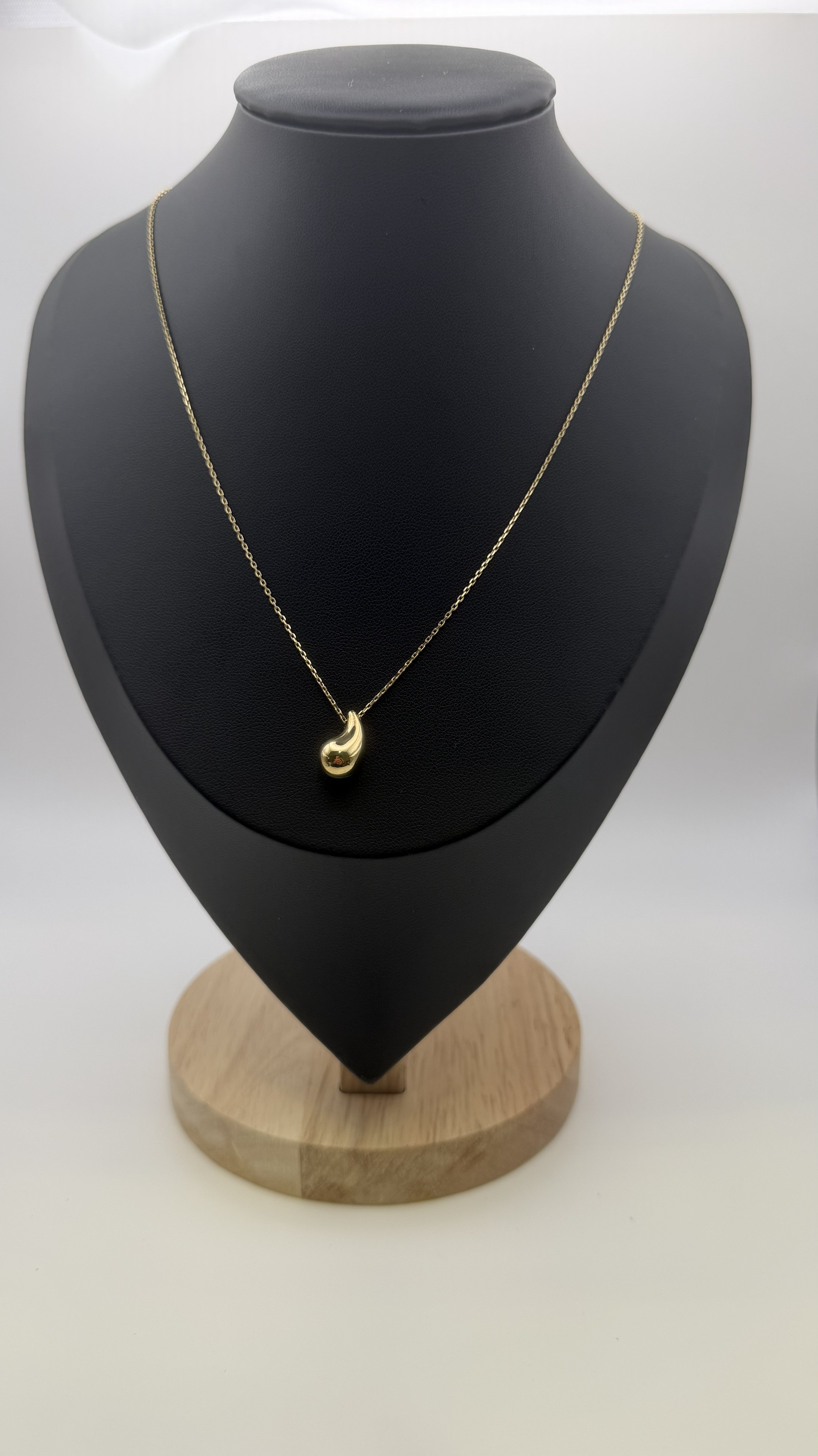14K Solid Gold Teardrop Pendant Necklace – 18"